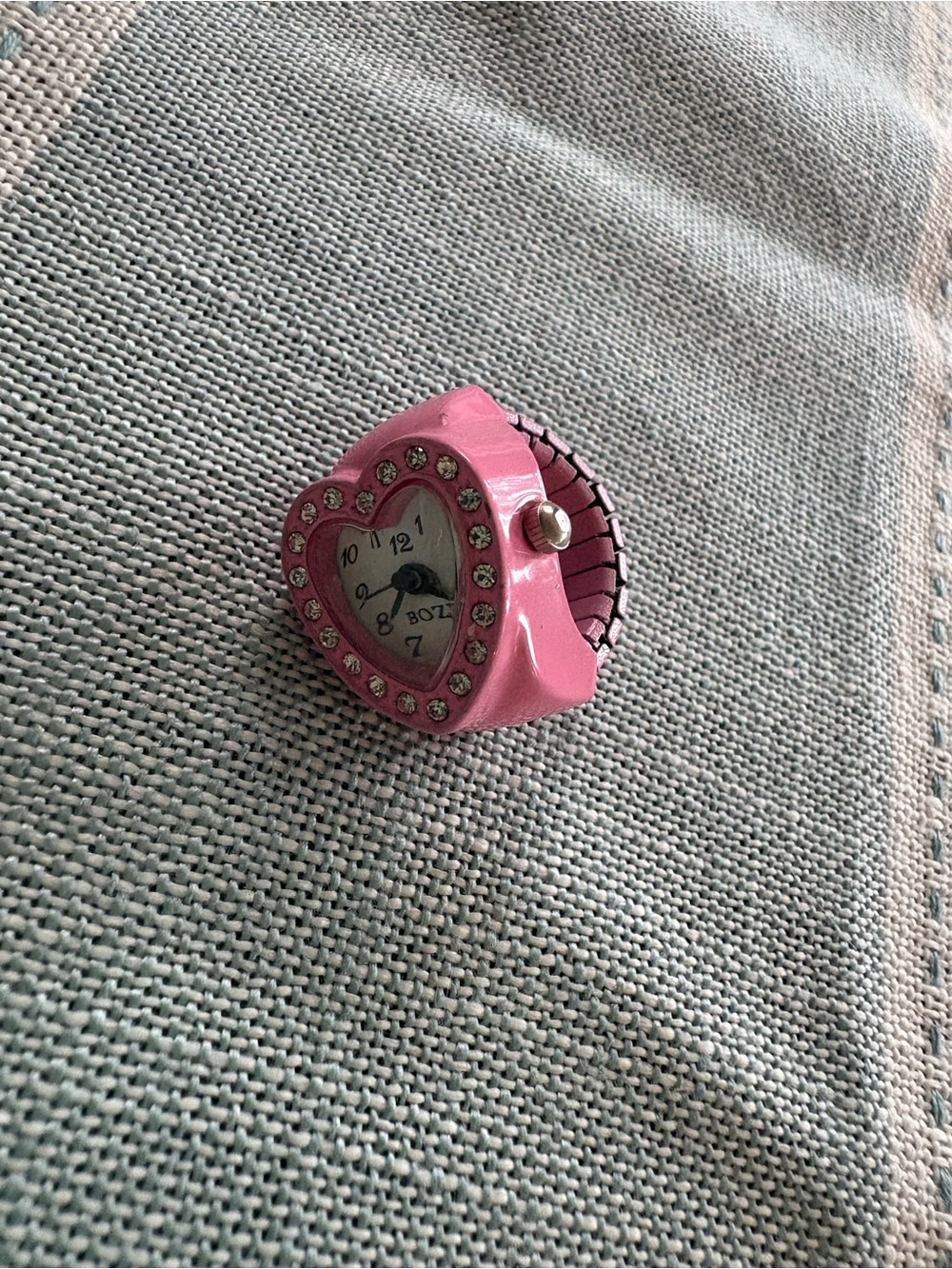 Pink Heart Rhinestone Ring Watch - Picture 3 of 4